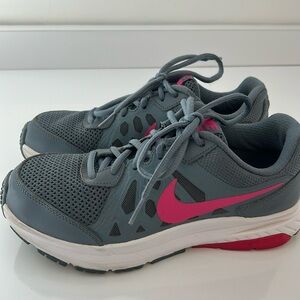 Nike Women’s Sneakers Size 6.5